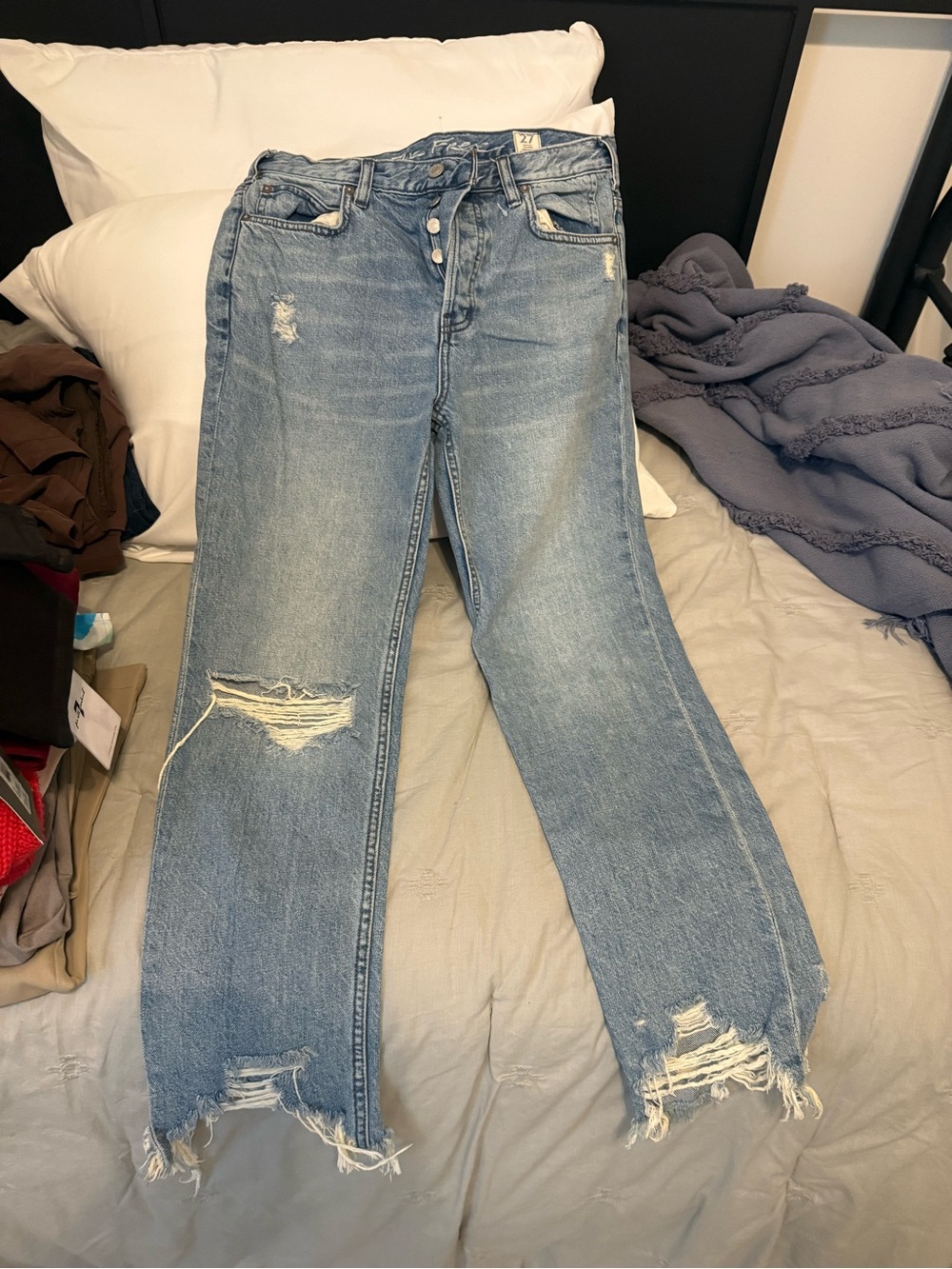 We the Free Light Blue Distressed Women's Jeans sz 27